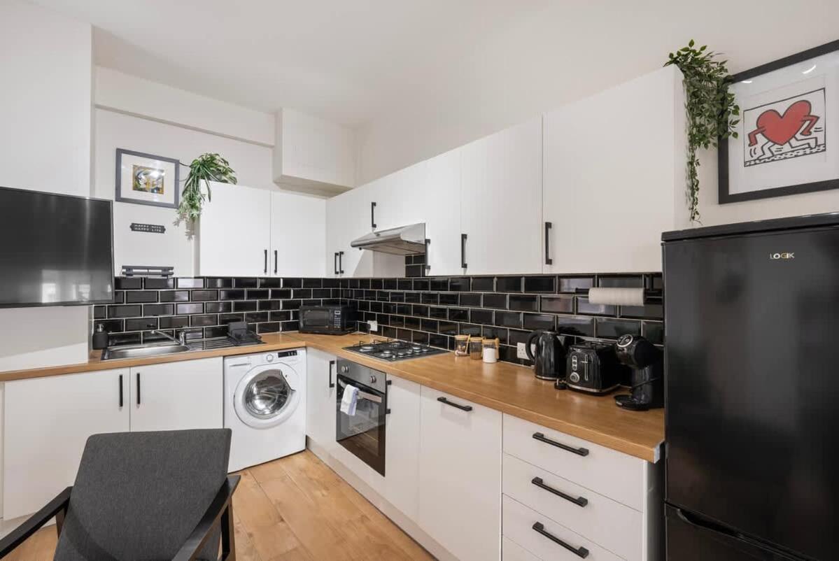 Modern Elegance In Paddington Holiday home London